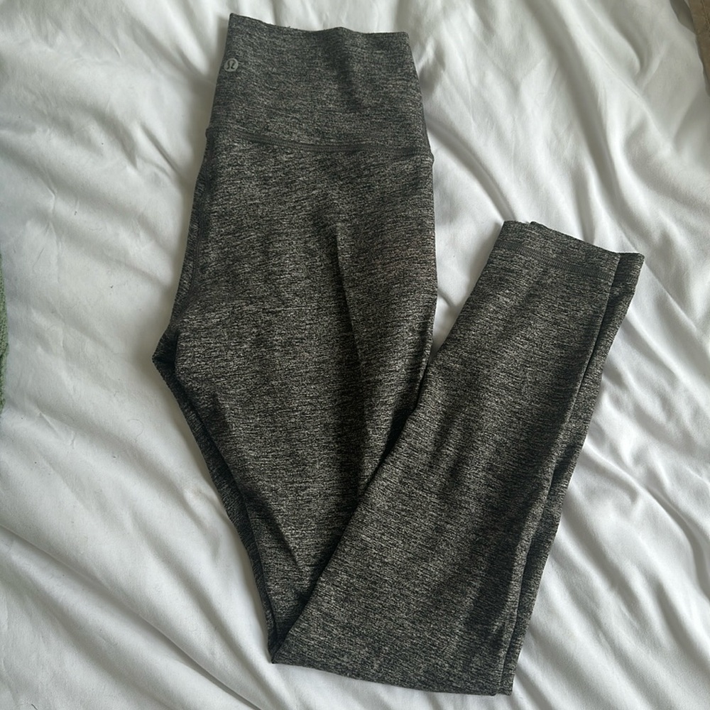 Lululemon Wunder Under leggings